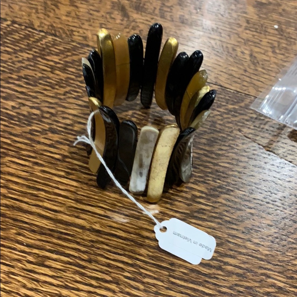 Kevia Hornstick Lacquer Bracelet